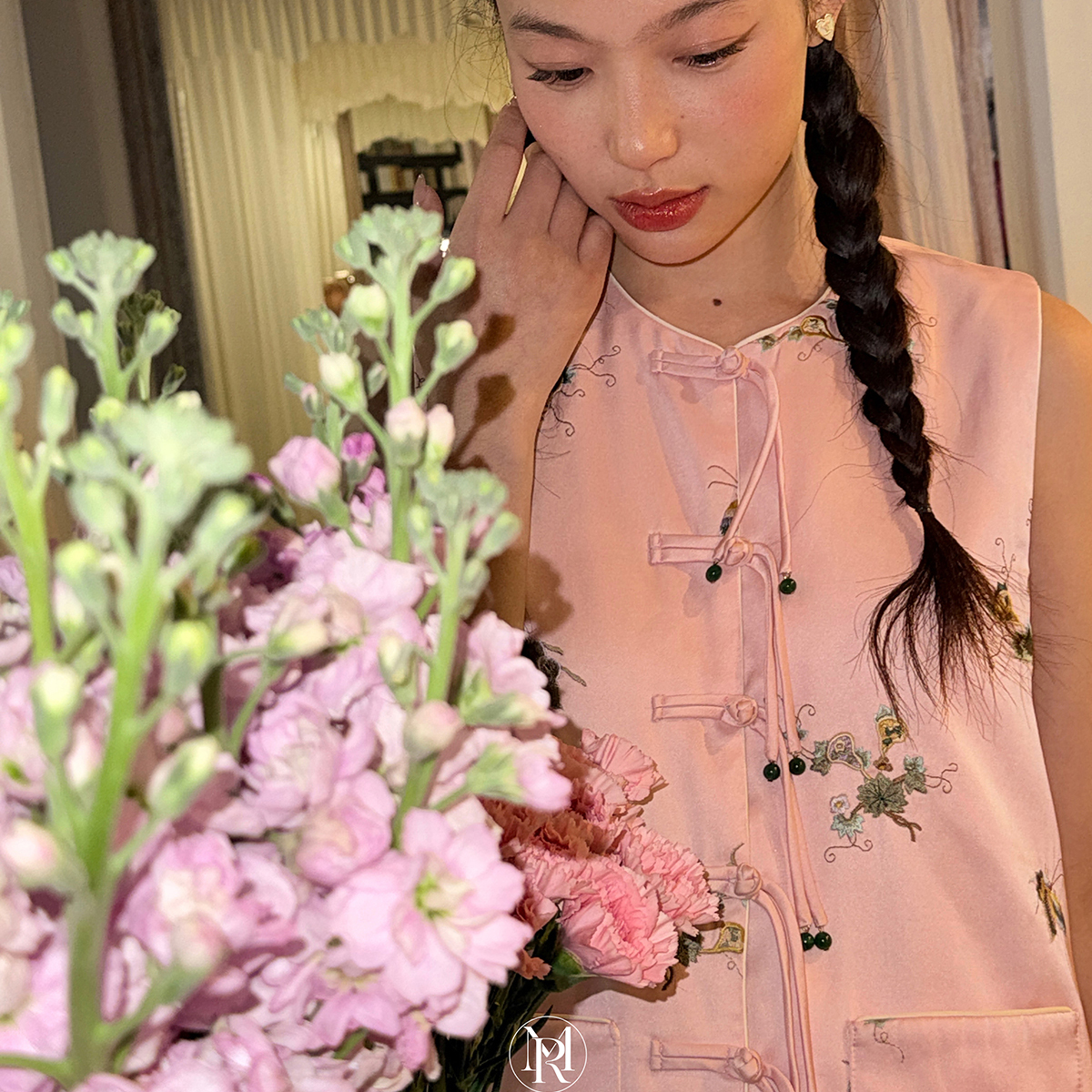 洋气新店REDMEMORY 穿在身上的东方诗 重工刺绣福蝶繁花马甲