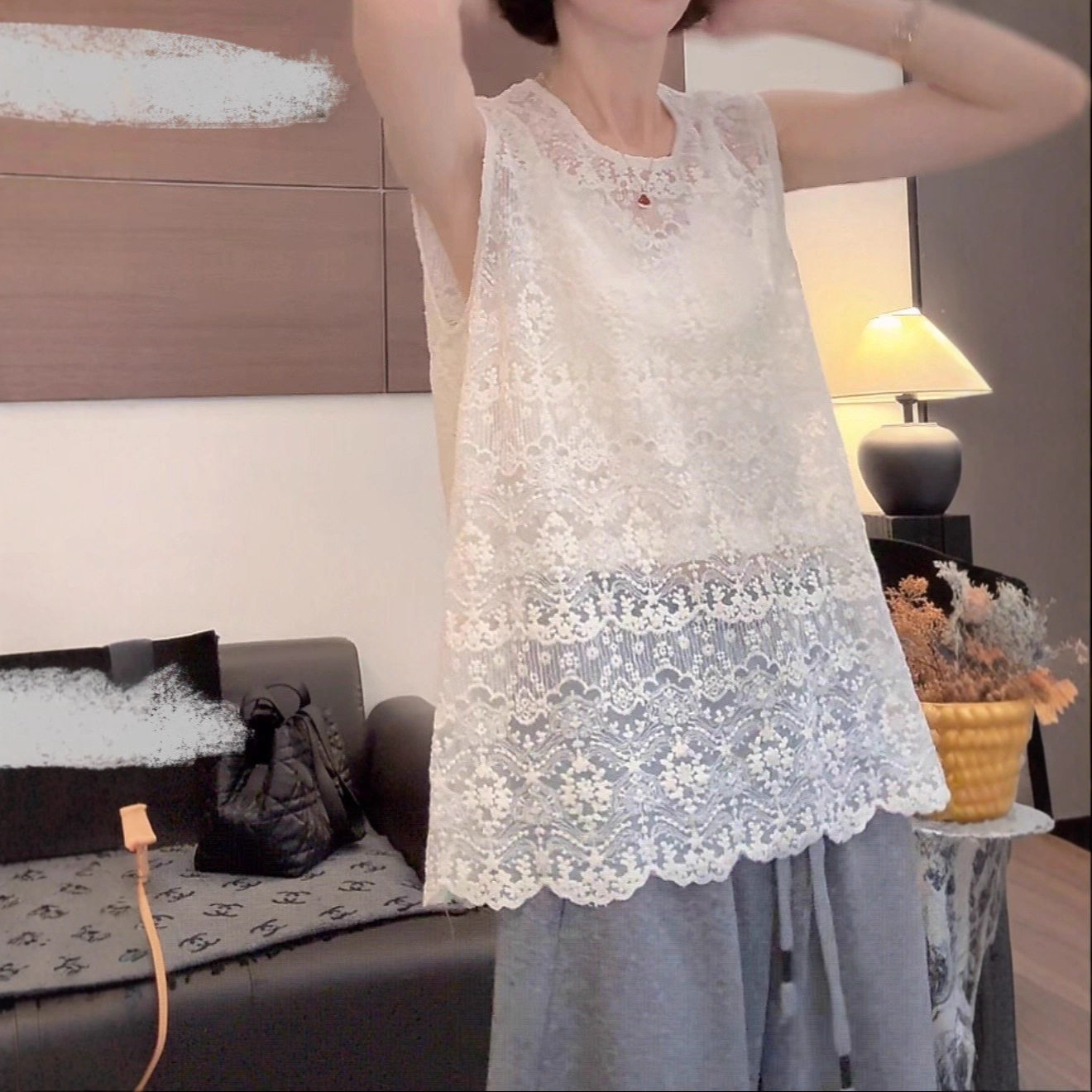 韩版时尚百搭复古钩花镂空无袖蕾丝背心女洋气小衫气质外搭上衣潮
