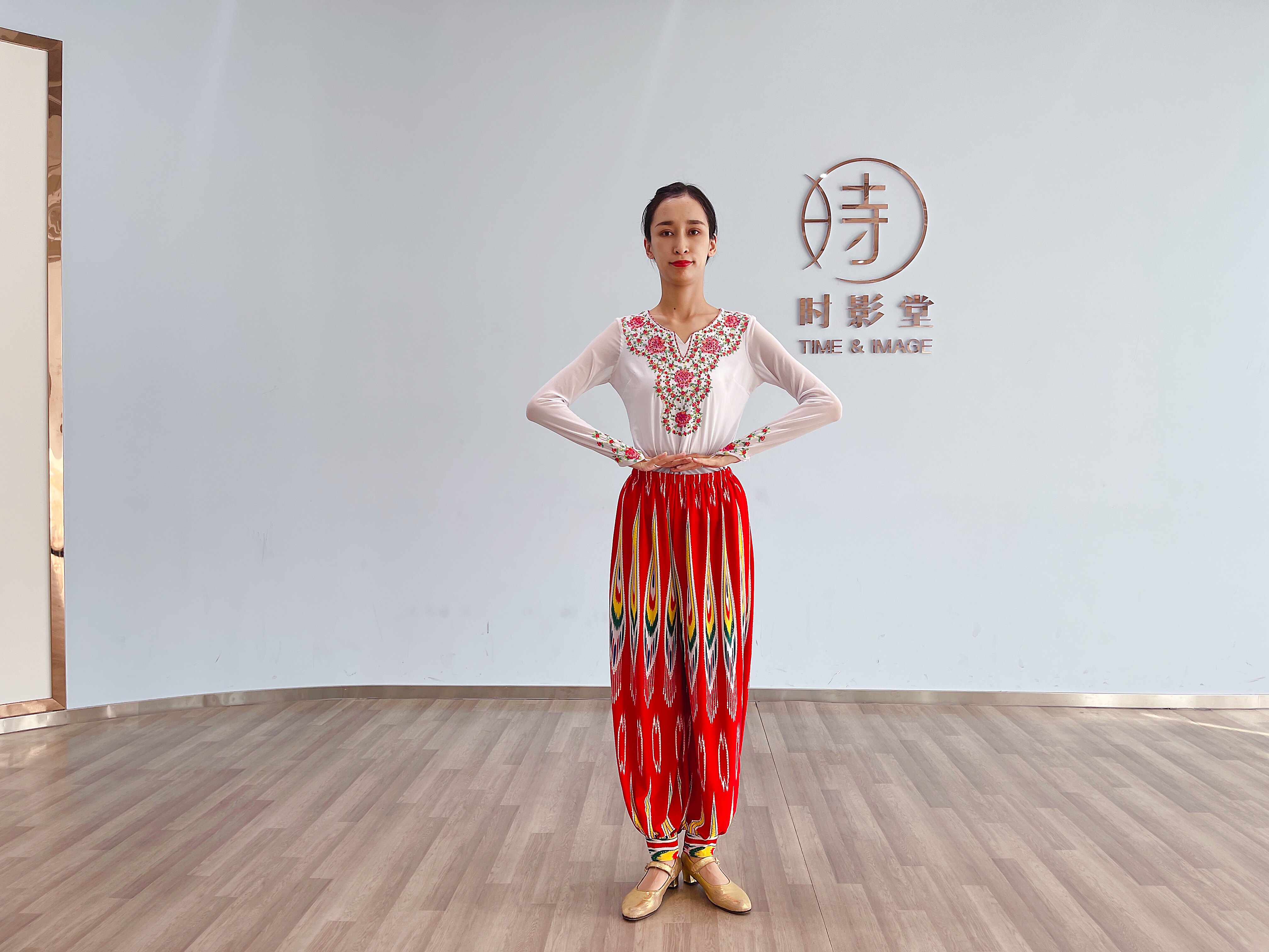 时影堂新疆舞麦西来普广场舞民族舞艾迪莱斯收腿打底裤宽灯笼长裤