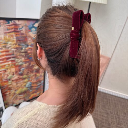 轻奢复古丝绒蝴蝶结香蕉夹女