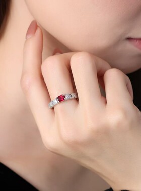 0.6ct培育红宝石s925纯银戒指