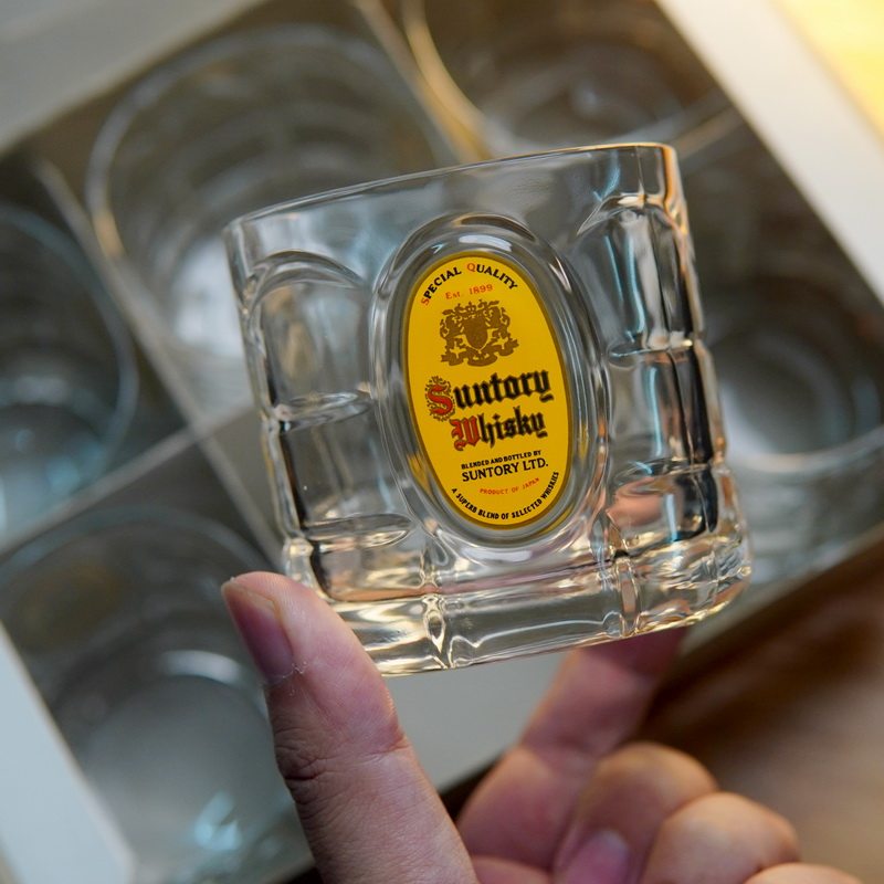 日本 SUNTORY三得利WHISKEY 角杯威士忌小酒杯 龟甲型水晶玻璃杯图片