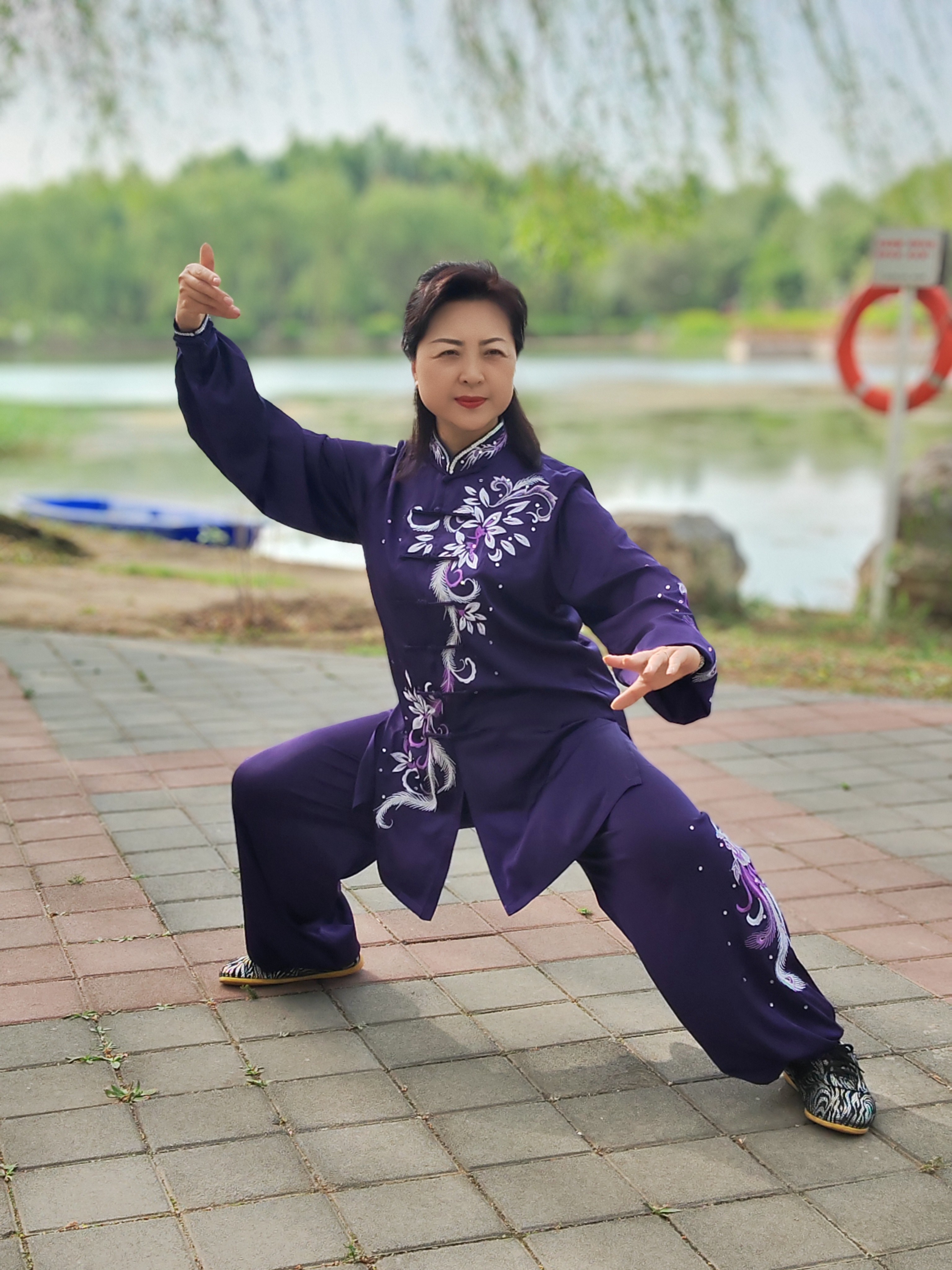太极竞赛服邱慧芳同款比赛服紫色彩服健身气功八段锦比赛服
