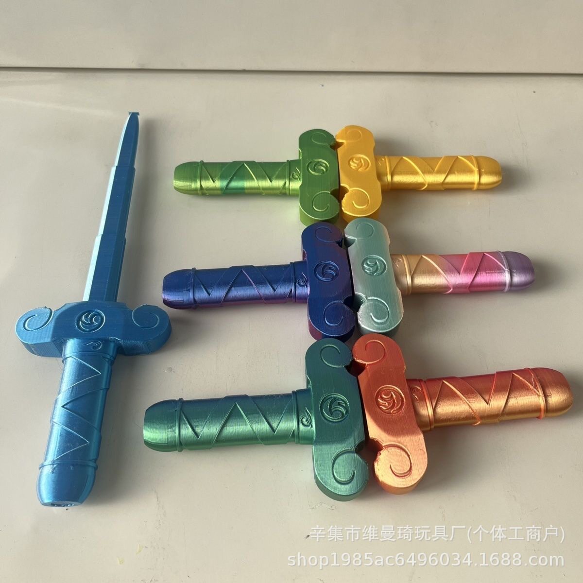 3d打印伸缩刀疾风之刃可伸缩旋转螺旋剑武士刀剑压缩创意解压图片