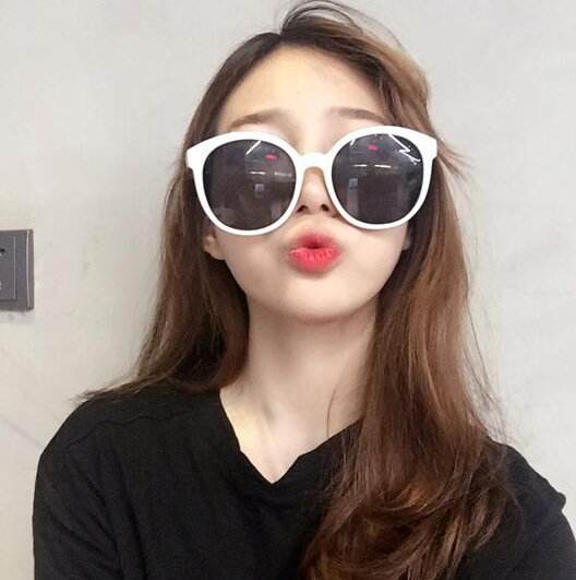 韩国2019新款太阳眼镜女潮网红同款偏光复古圆形白色墨镜大框圆脸
