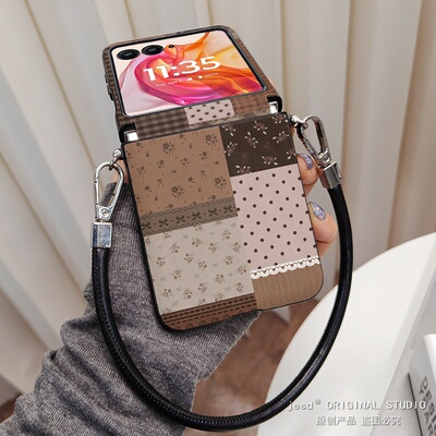 韩风ins美拉德复古拼接碎花格纹适用摩托罗拉razr50手机壳razr60ultra新款Moto razr50ultra铰链中轴保护套女