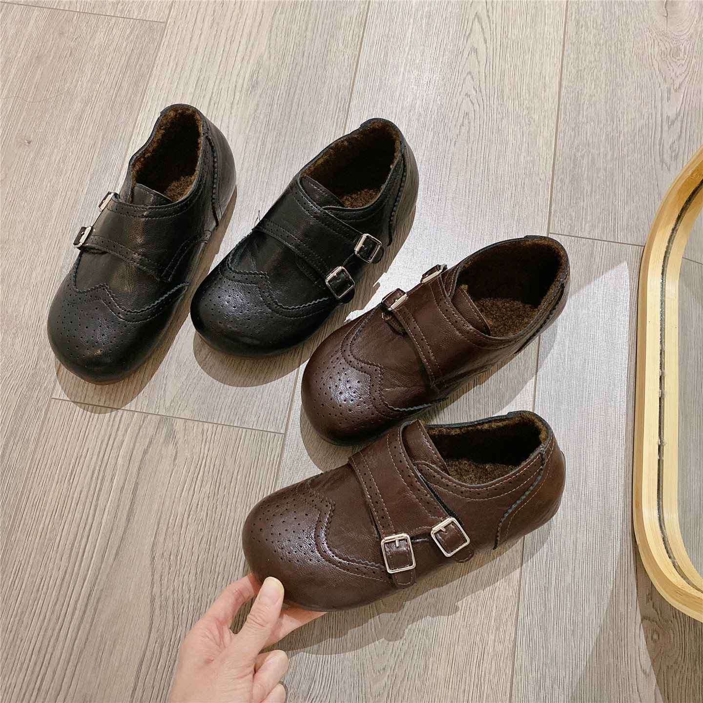 复古保暖平底加绒小皮鞋女2025冬季新款韩版加绒软底平底单鞋棉鞋