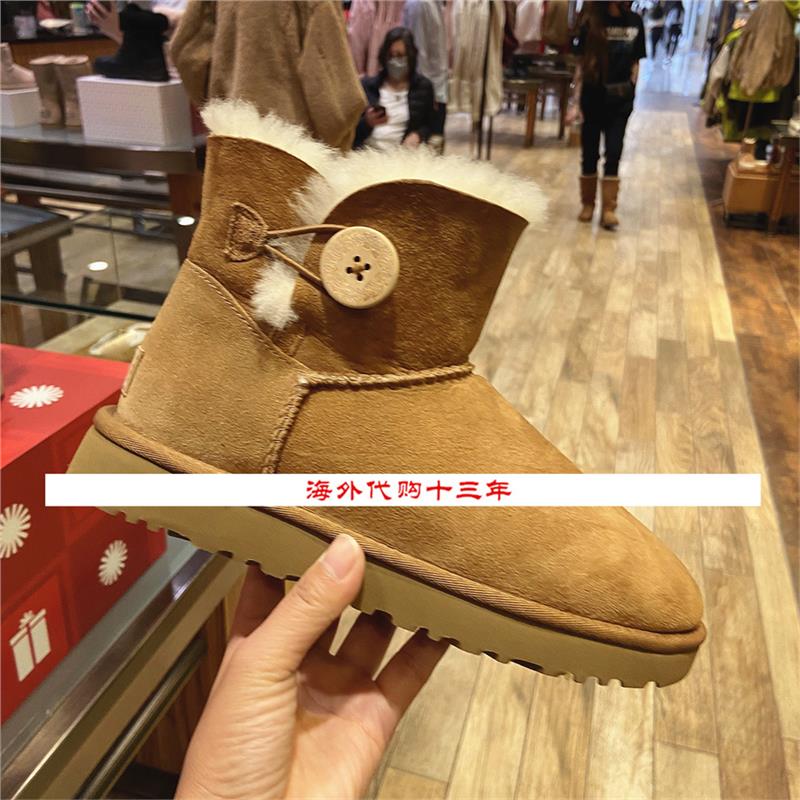 美国正品雪地靴女鞋冬2025新款皮毛一体一粒扣短靴经典防水FOGBOW