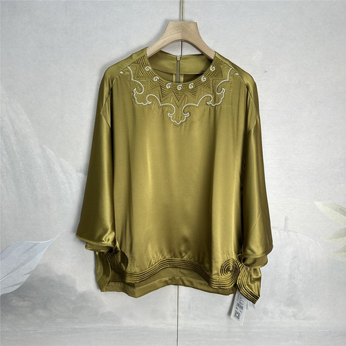 重磅真丝弹力缎蝙蝠袖上衣