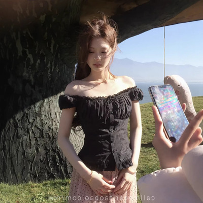 CallmeEar//半岛情书蕾丝拼接木耳边褶皱上衣女早春露肩小衫