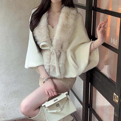 2025新款冬季环保大毛领白色毛呢外套女短款收腰斗篷呢子大衣通勤