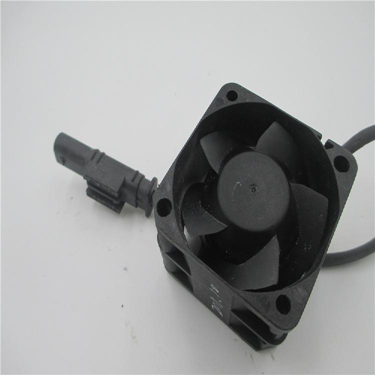 PSD1205PIB1-A (2).B3187.P.GN  13.5V 3.2W 50X50X30MM 5CM 风扇