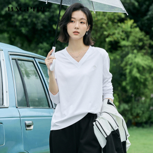 女 风笛2025春季 新款 v领t恤女长袖 宽松上衣纯色内搭棉白色打底衫
