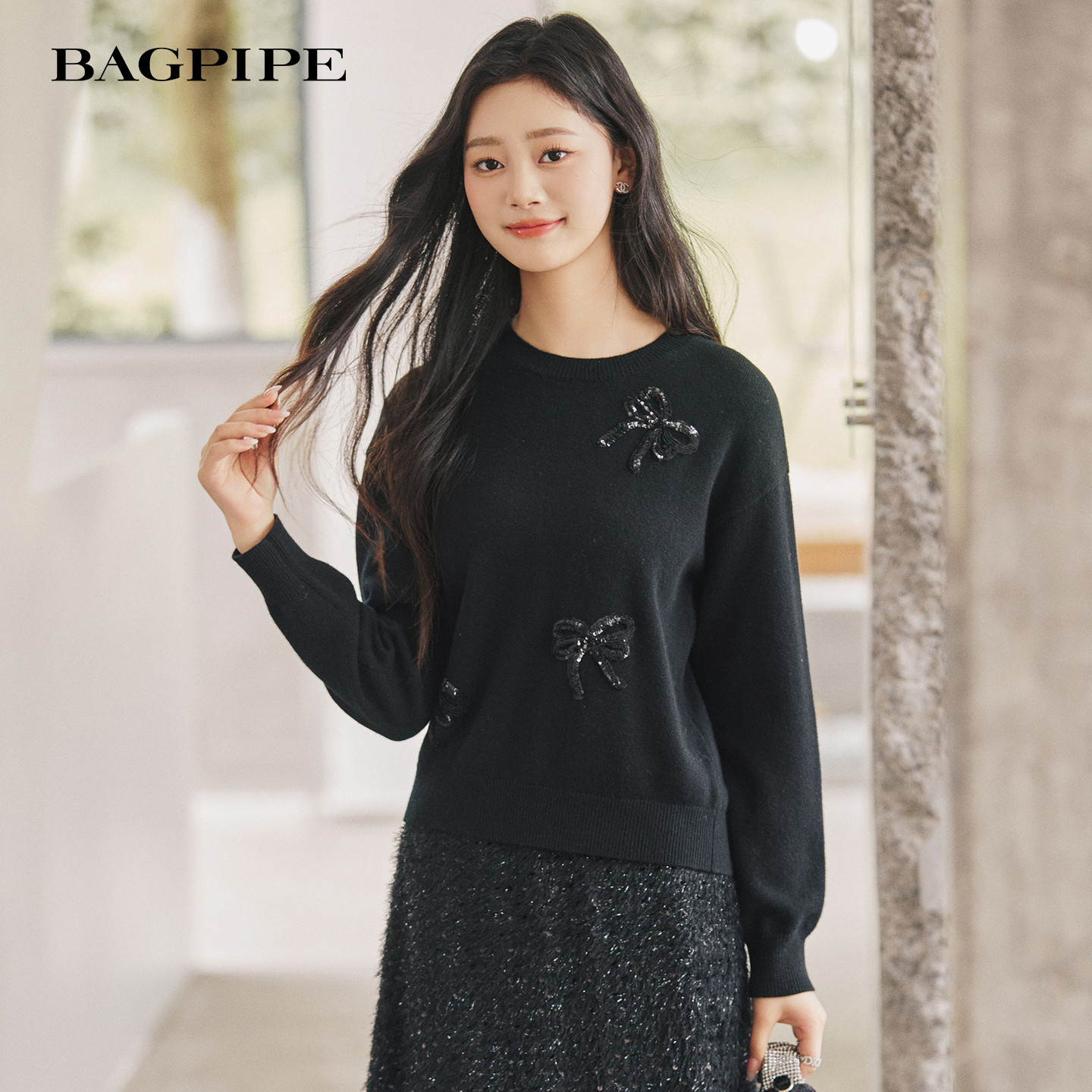 风笛2025冬季新款亮片装饰蝴蝶结毛衣女圆领套头舒适羊毛针织衫,女装/女士精品,毛针织衫,淘宝优惠券,粉丝福利购,淘宝优惠卷
