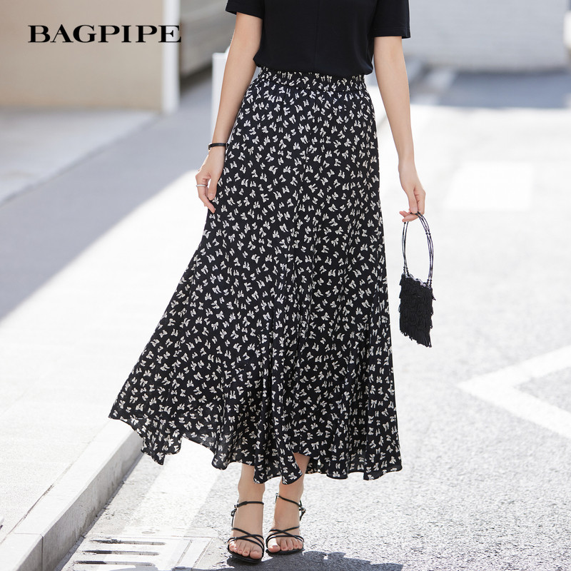 风笛2025夏季新款黑色碎花半身裙女松紧高腰显瘦a字中长款伞裙子