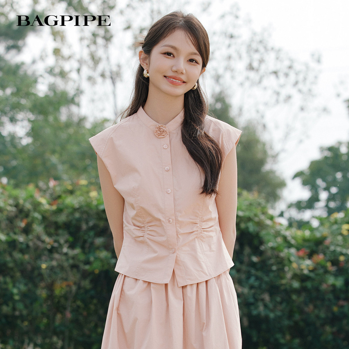 风笛2026夏季温柔风立领无袖衬衫女收腰显瘦小众设计感气质衬衣