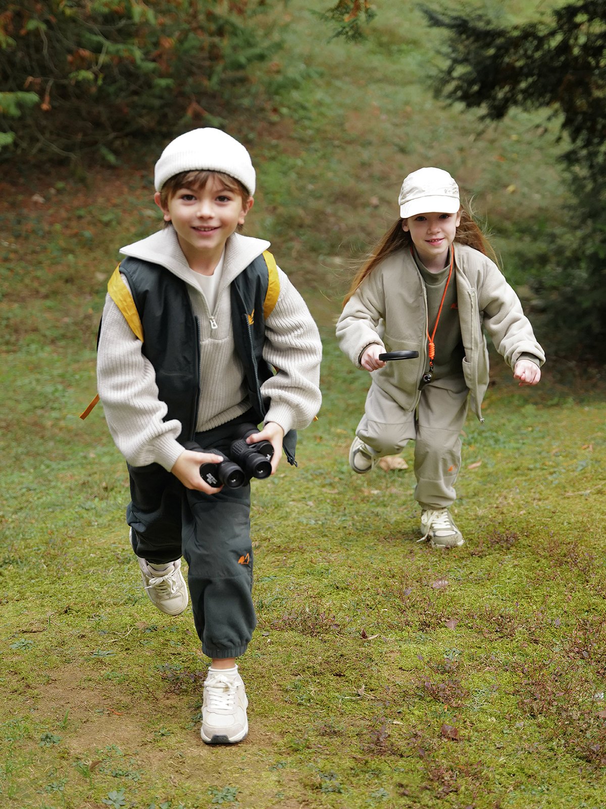 キッズ防風撥水アウトドアウェア｜アクティブな子供たちに！