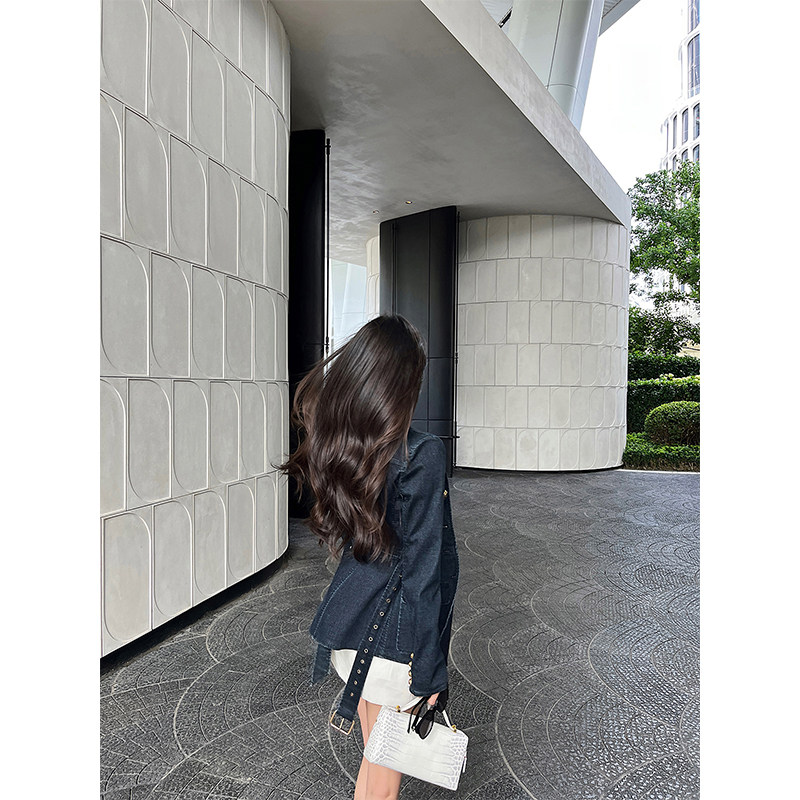 XIAOQ「個性潮流」经典气质水洗软牛仔干练西装系带收腰外套女
