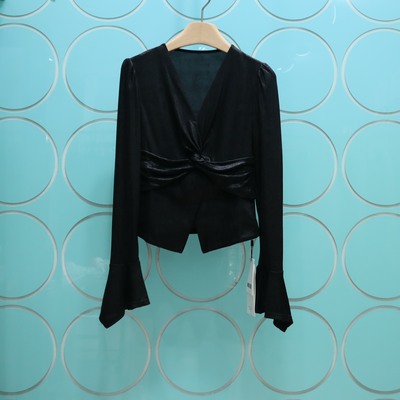 MRER莫乂义 专柜正品春季新款V领喇叭袖长袖纽结上衣女R5C82933