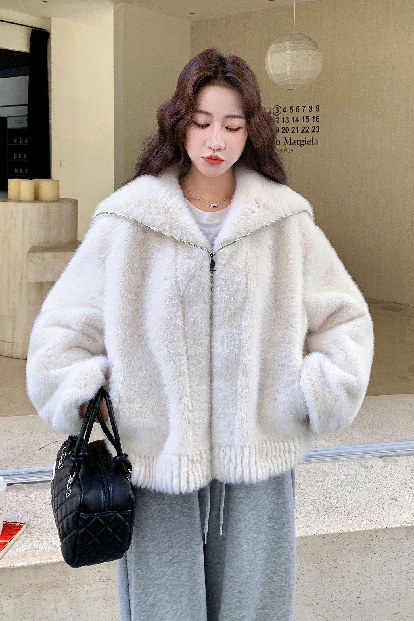 主推现货2025冬季新款宽松显瘦皮毛一体毛毛外套女1525-P195K309,女装棉衣/棉服,莘蕾