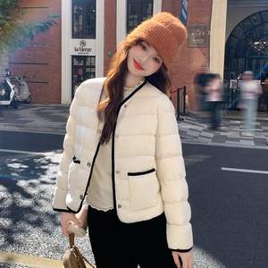 白色短款小香风洋气轻薄小羽绒服女冬季2025新款时尚薄款90绒外套图片