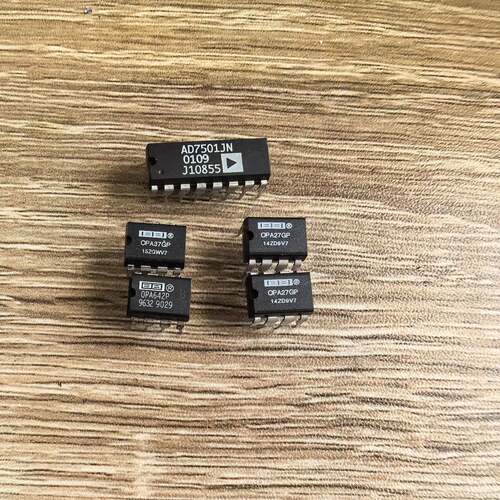 可维修ADI AD7501JN芯片，批量，带OPA37GP、O议价