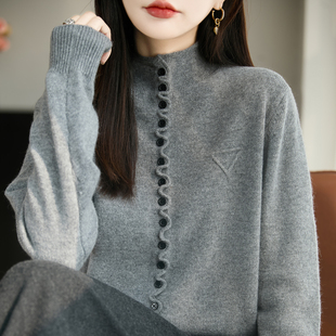 爆款2025秋冬新款打底衫女毛衣上衣韩版半高领纽扣木耳边针织毛衫