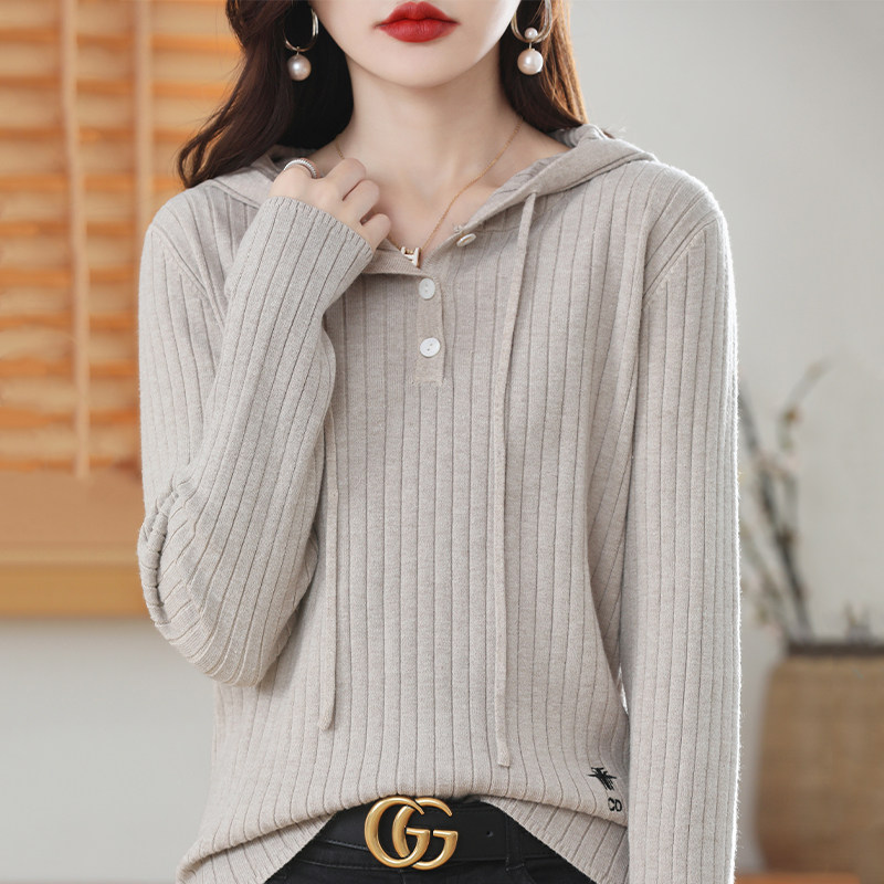 雪菲羊羊毛套头连帽内搭