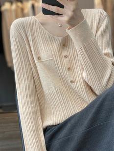 低领毛衣大码 小香风v领针织打底衫 温柔爆款 新款 洋气内搭宽松女装