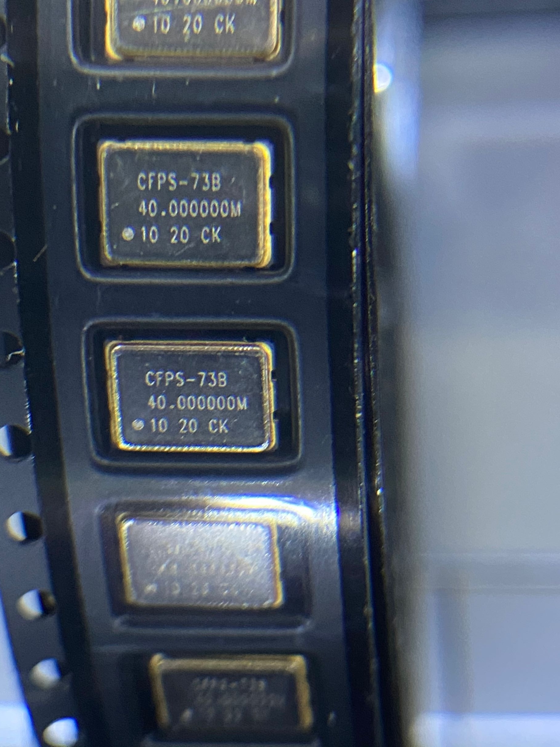 CFPS-73B  贴片有源晶振 5*7 40M  40.000MHZ  40MHZ  7050