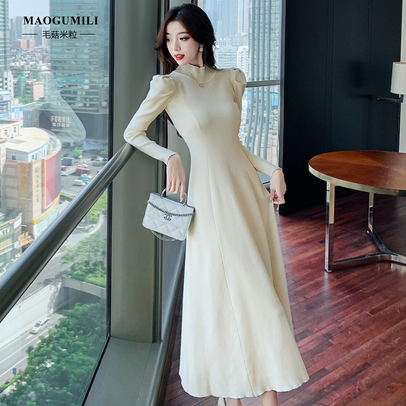 高级感半高领泡泡袖长款毛衣裙