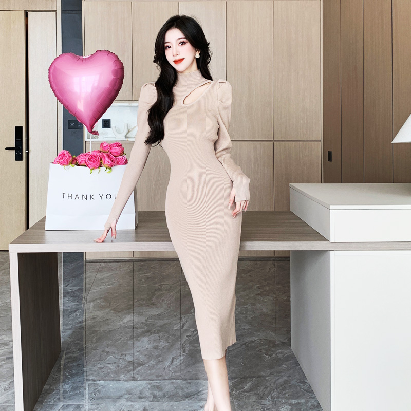 半高领泡泡袖针织连衣裙