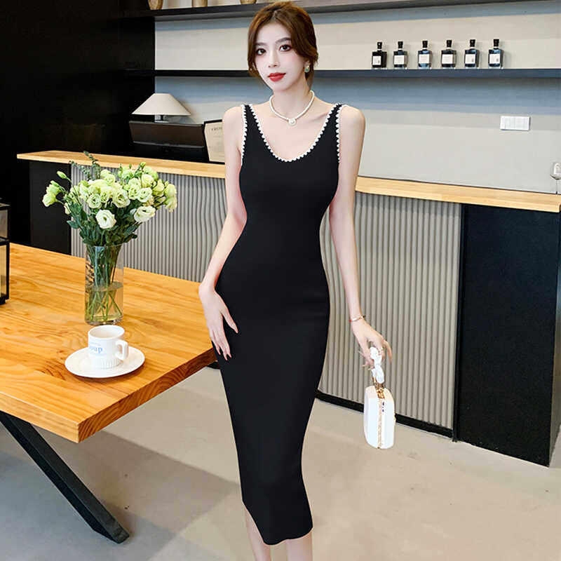 法式吊带连衣裙女夏季高级感v领气质修身百搭打底针织无袖背心裙
