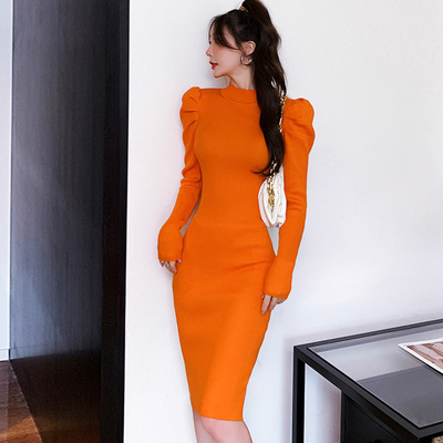 泡泡袖修身中长款打底连衣裙