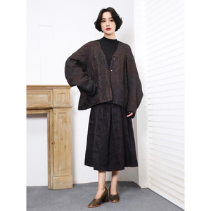 巴黎秀真丝填充棉服中式龙鳞织锦