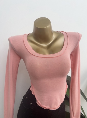 hen性感~短款假两件U领紧身显身材长袖上衣薄款微透ins内搭打底衫