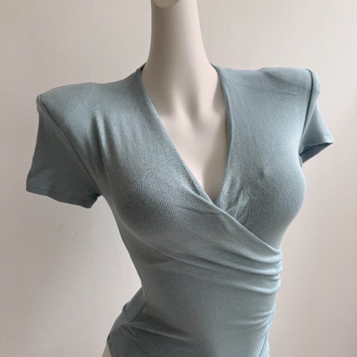 温香软玉~小清新黄色甜欲褶皱性感显瘦短袖上衣女带肩垫螺纹内搭