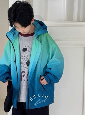 布芮欧2025秋88270新款连帽渐变冲锋衣外套中大童男女童可亲子