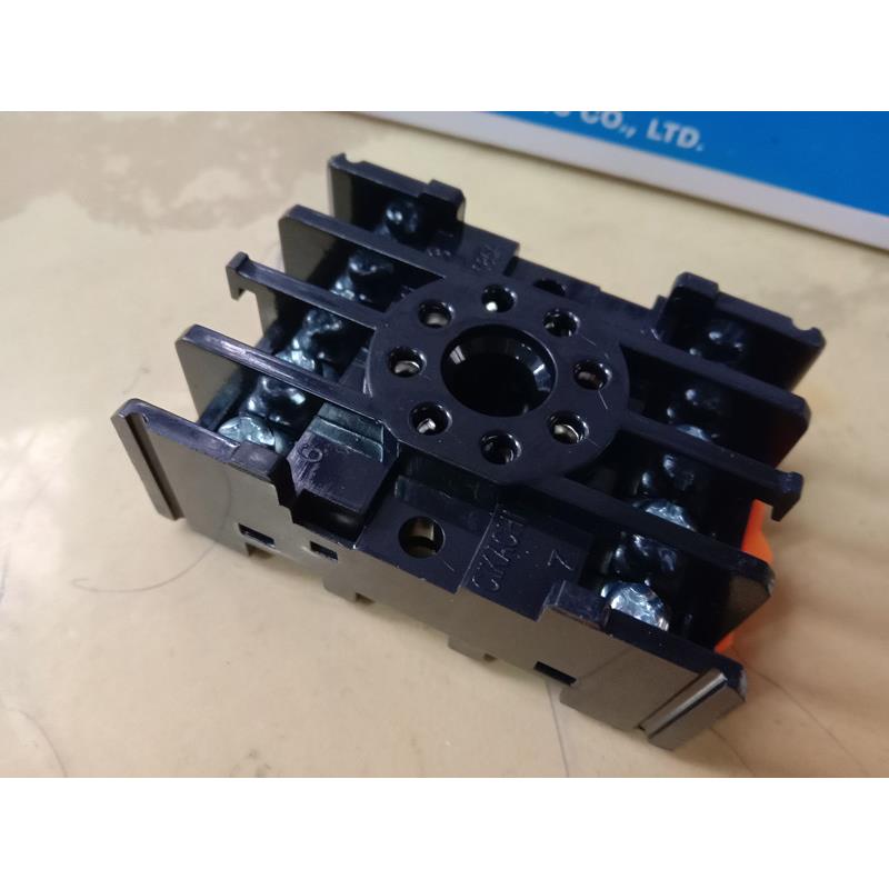 询价原装CIKACHI嘉阳PF085A时间继电器底座 园8脚 外卡导轨继电器