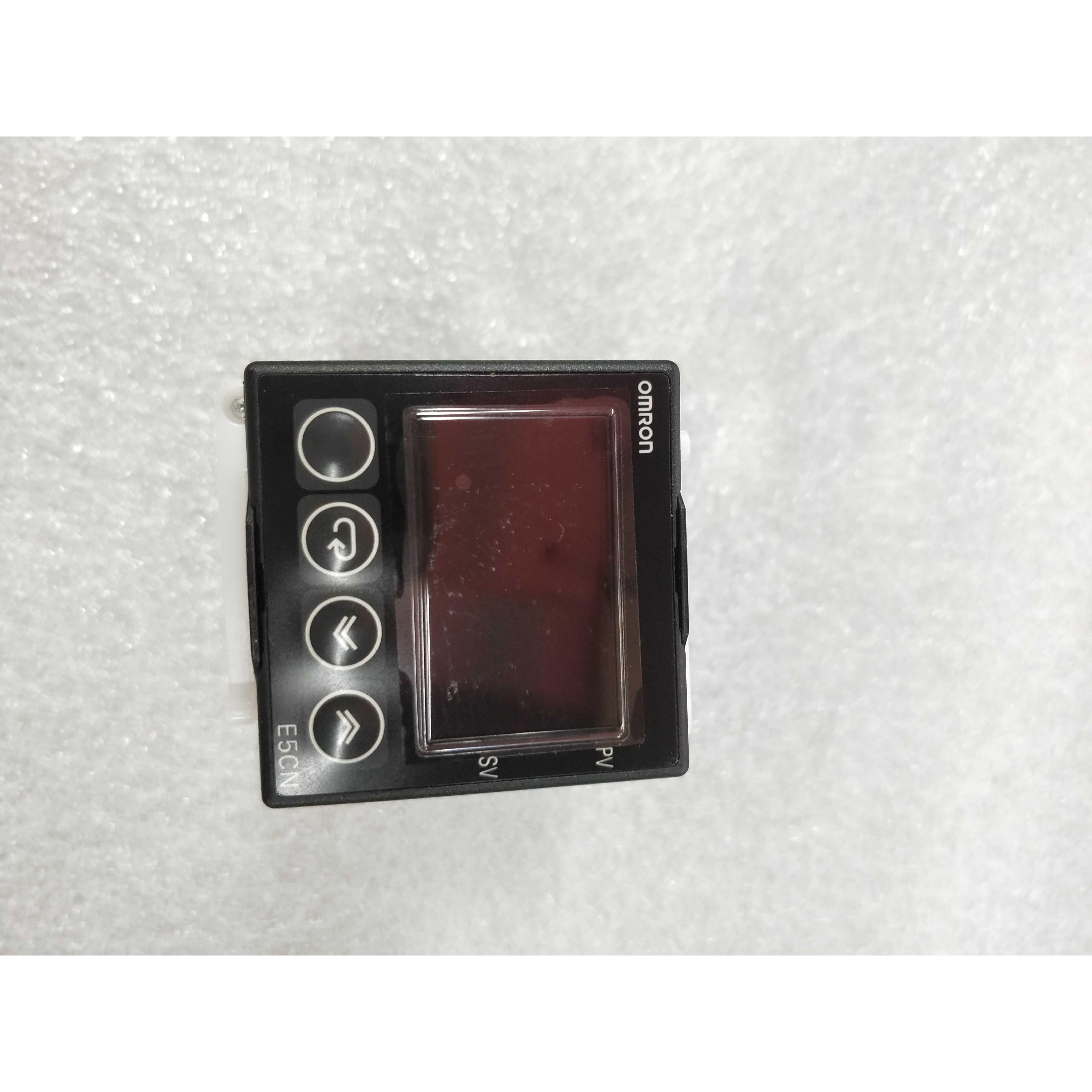 询价实体店特价销售OMRON 全新原装 温控器E5CN-Y2MT-500 AC100-2