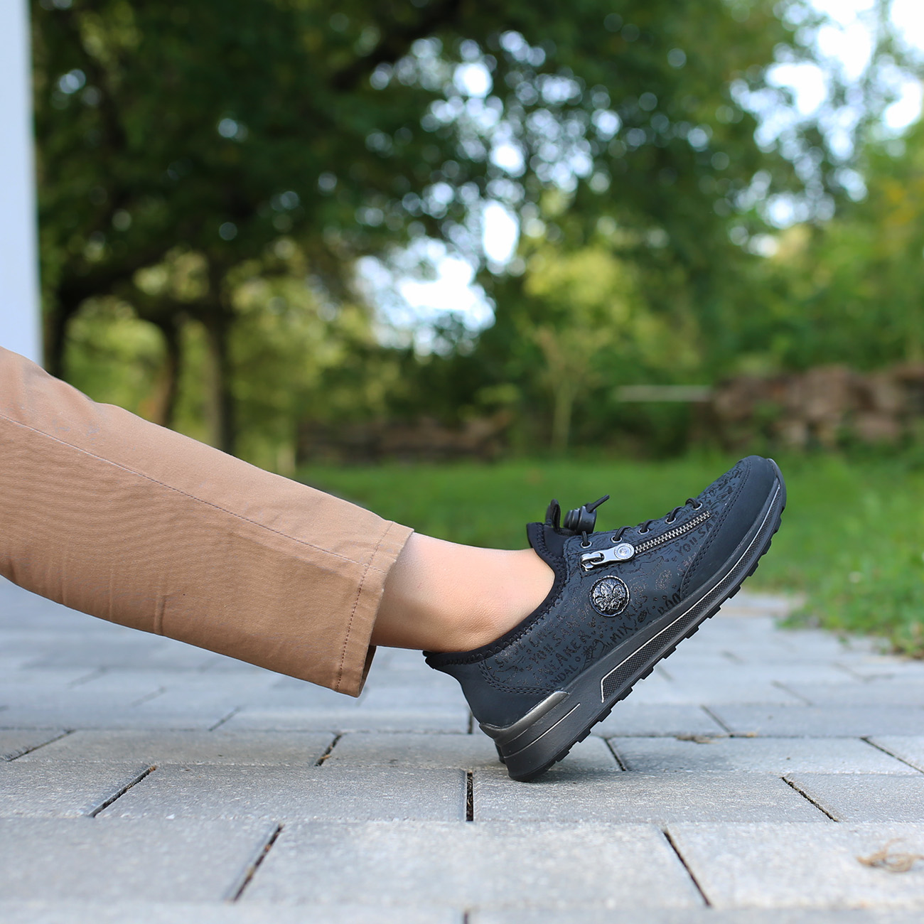 RIEKERH版加宽软底小坡跟休闲鞋