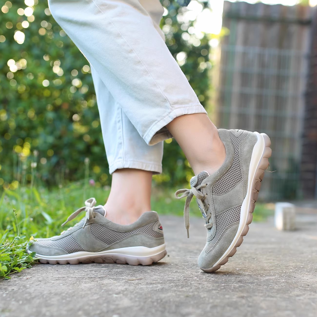 宽楦摇摇底德国女鞋透气运动鞋