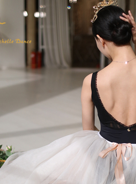 MichelleDance 赫本风格低背高叉舒适芭蕾连体服2025