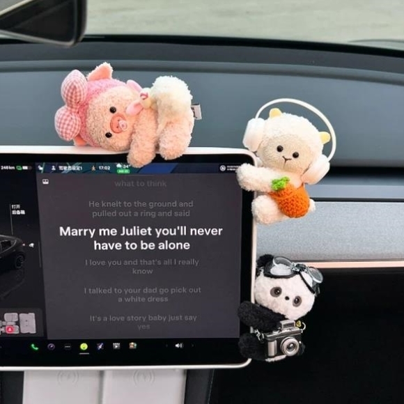 可爱西高地毛绒公仔车载摆件中控台汽车屏幕趴趴摆件女生车内装饰