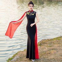 走秀旗袍團(tuán)隊(duì)2024年新款時(shí)尚演出氣泡禮儀形體導(dǎo)師旗袍神采飛揚(yáng)