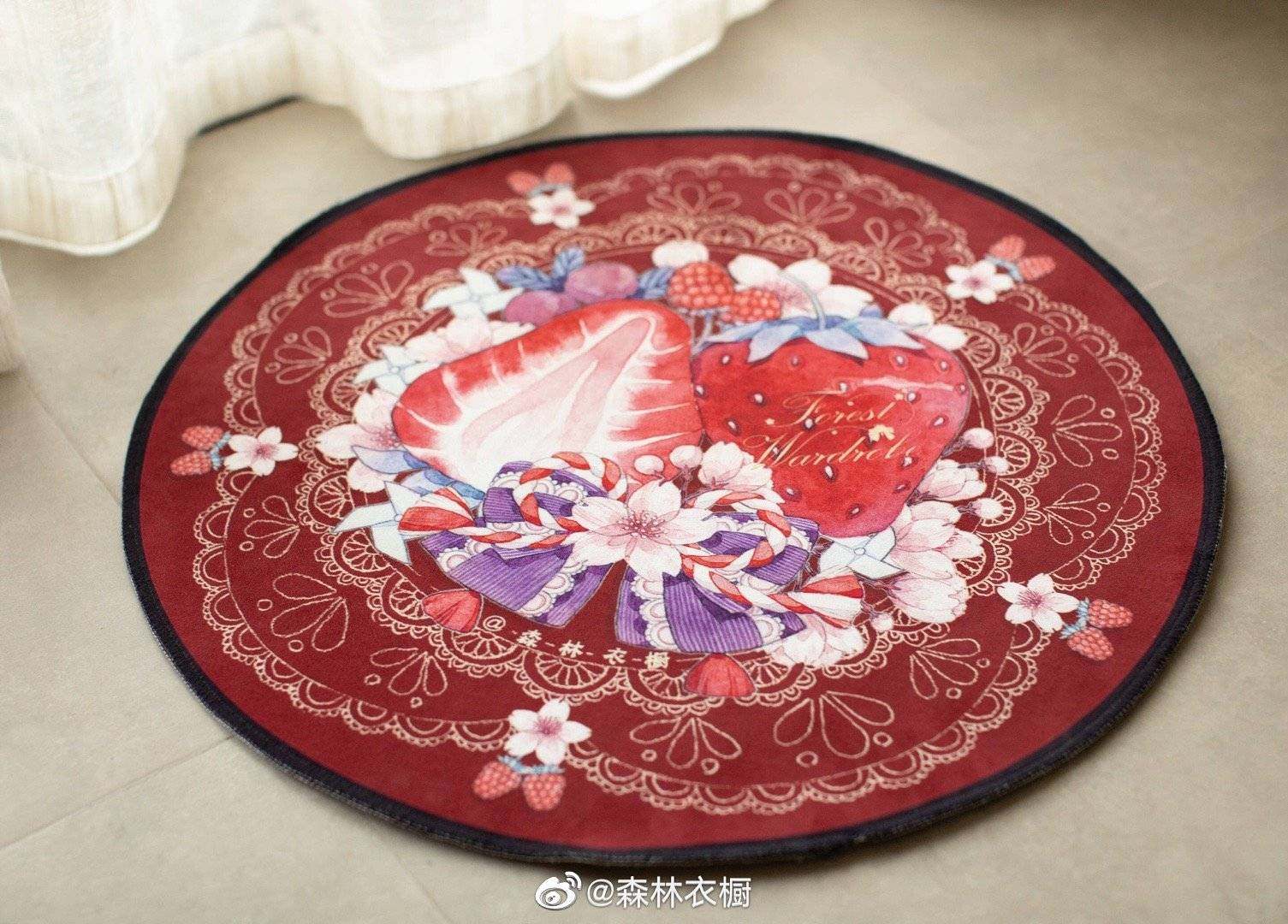 森林衣橱 樱花莓莓地垫 原创草莓印花卧室入户圆形地毯进门