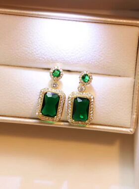小众设计师款绿方锆耳环C003