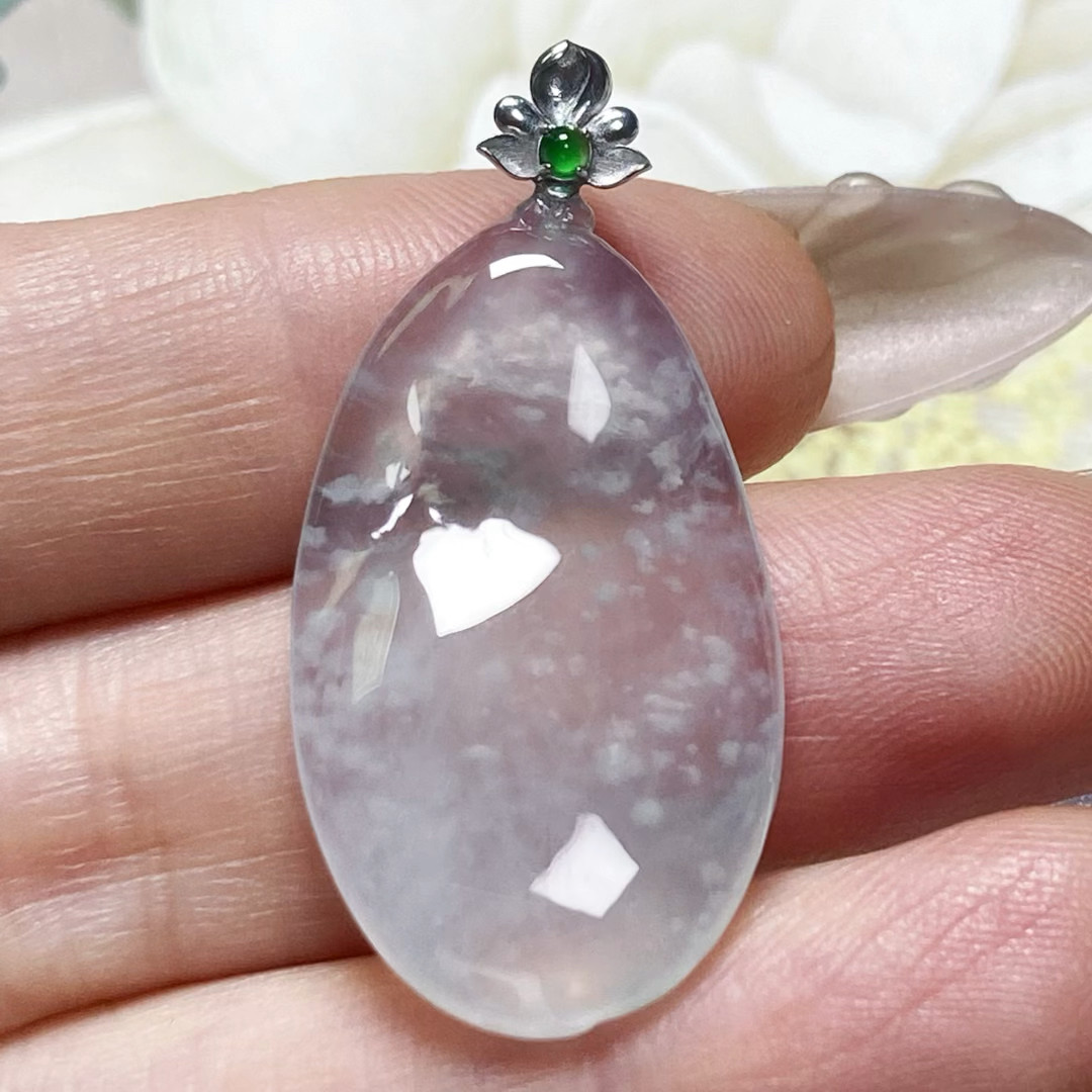 2128号18k白金扣头天然缅甸翡翠a货玻璃种木那原石吊坠一图一物