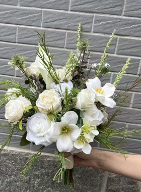 INS韩系小清新白色玫瑰仿真花束 领证婚礼婚纱摄影拍照新娘手捧花