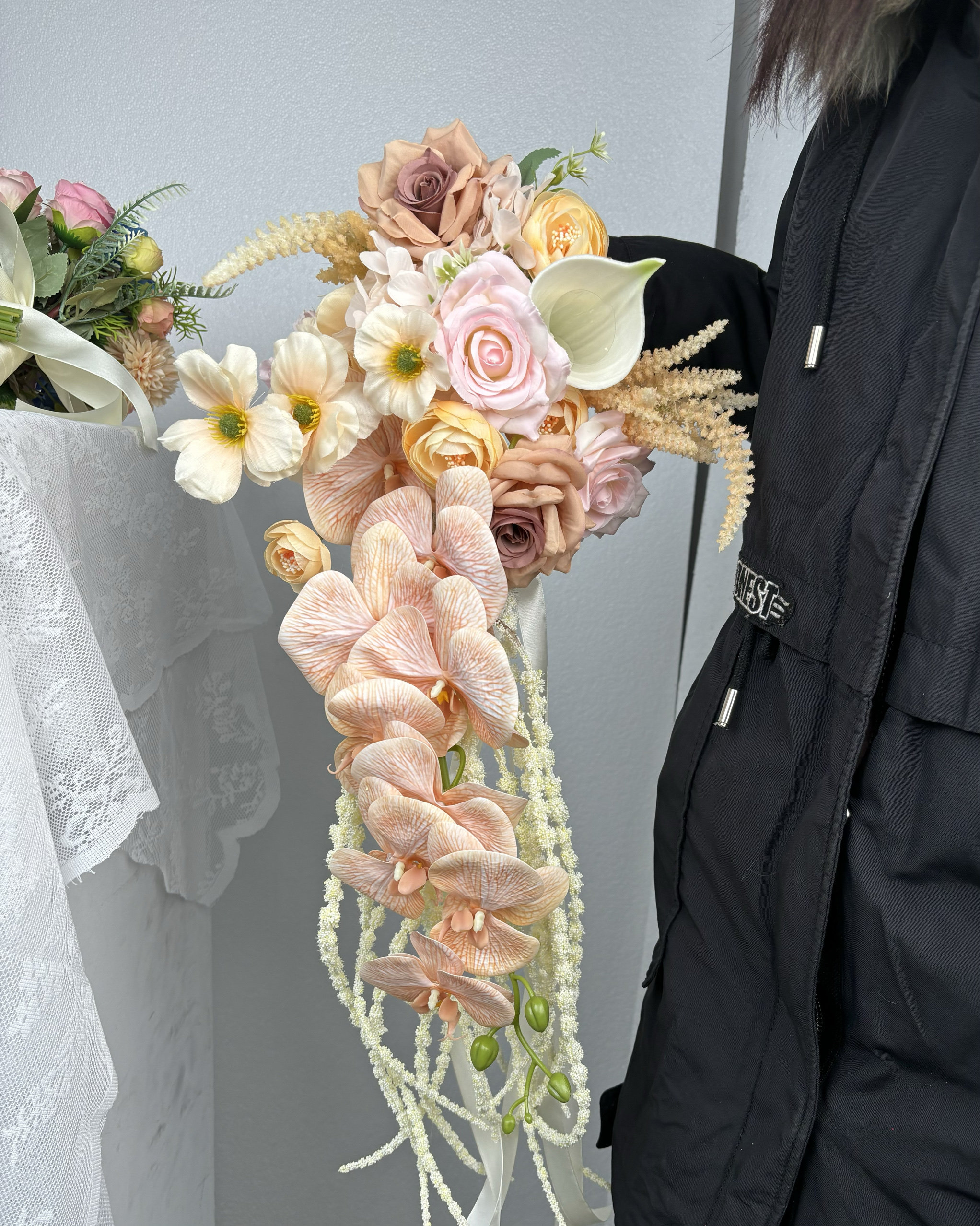 新款粉色手捧花花神道具新娘领证花 hot紫色瀑布花婚礼水滴仿真花